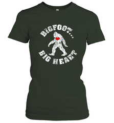 Bigfoot Heart Valentine's Day Lover Art Graphics Great Gift Women's T-Shirt Women's T-Shirt - HHHstores